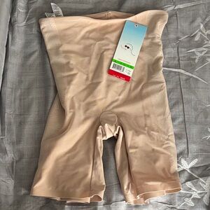 SPANX Assets Red Hot Label Luxe & Lean Metallic Mid-Thigh Shapewear - Nude